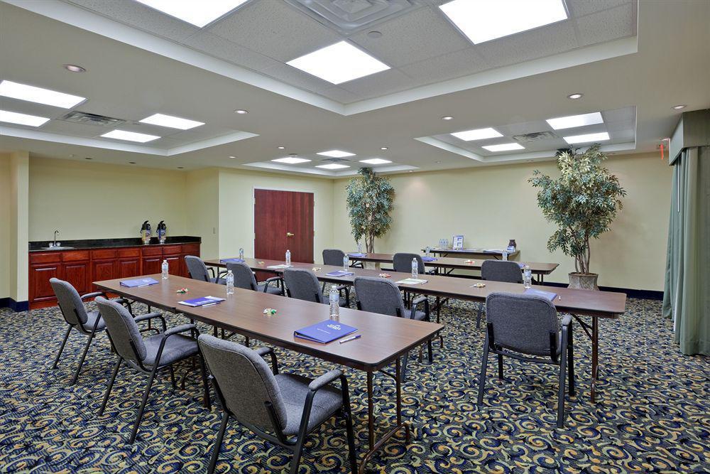 Holiday Inn Express Hotel & Suites Pampa By Ihg Facilities photo