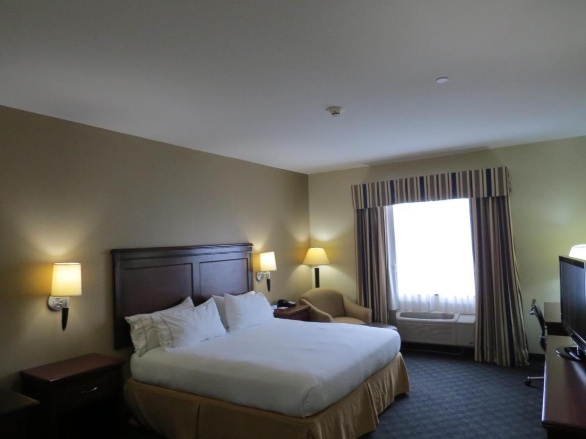 Holiday Inn Express Hotel & Suites Pampa By Ihg Exterior photo