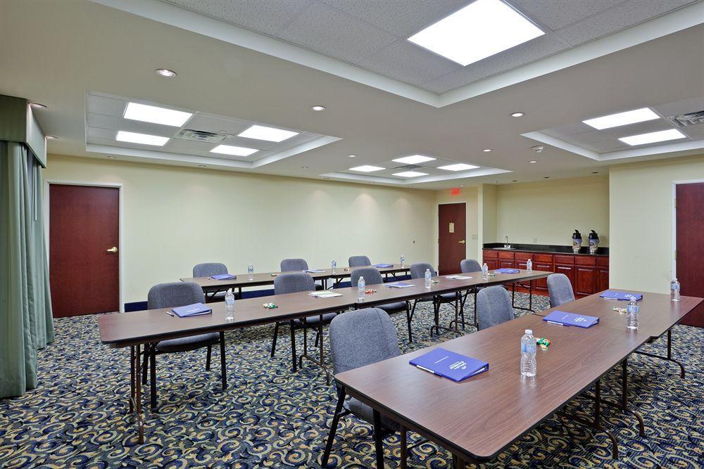 Holiday Inn Express Hotel & Suites Pampa By Ihg Facilities photo