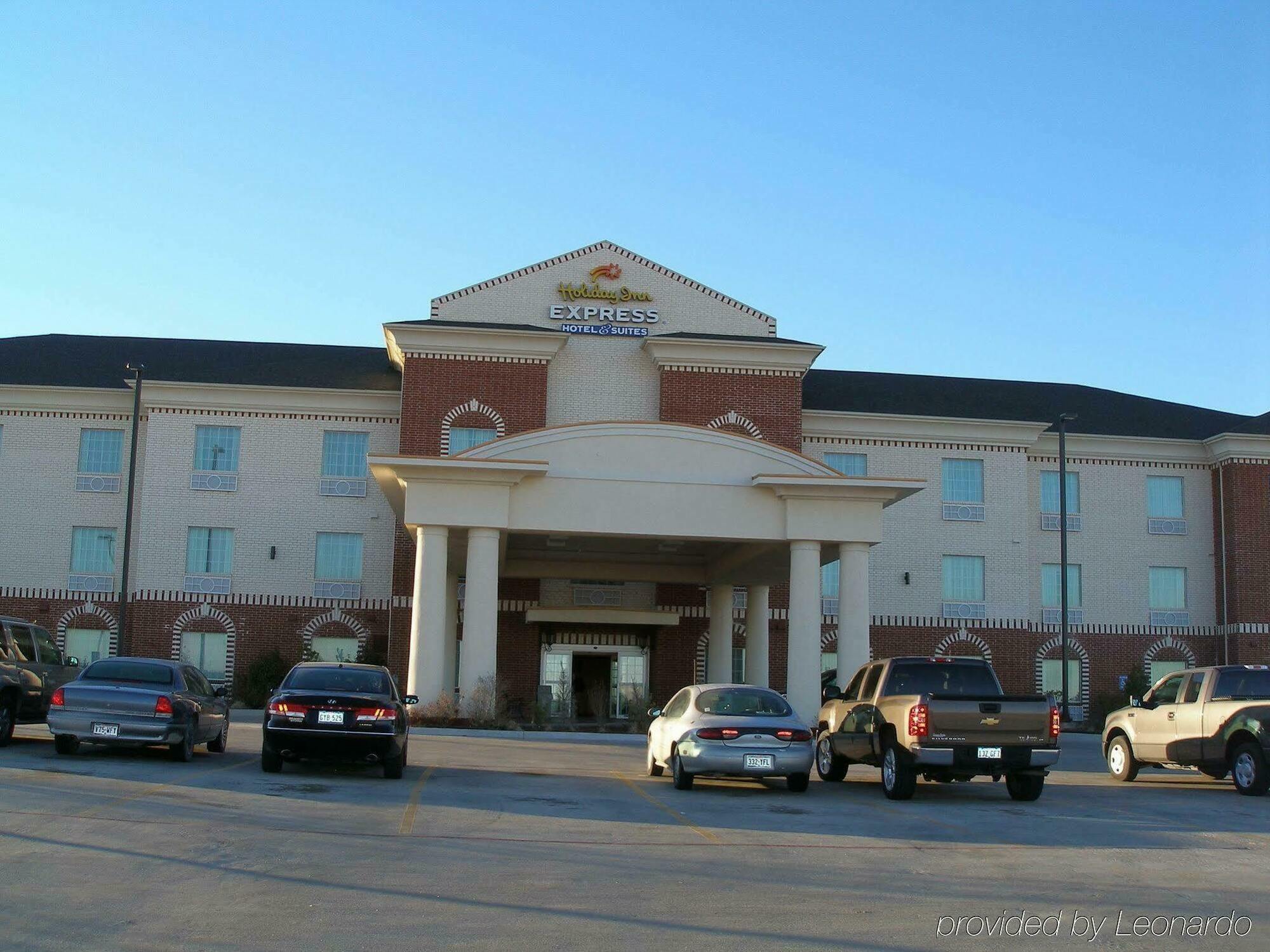 Holiday Inn Express Hotel & Suites Pampa By Ihg Exterior photo