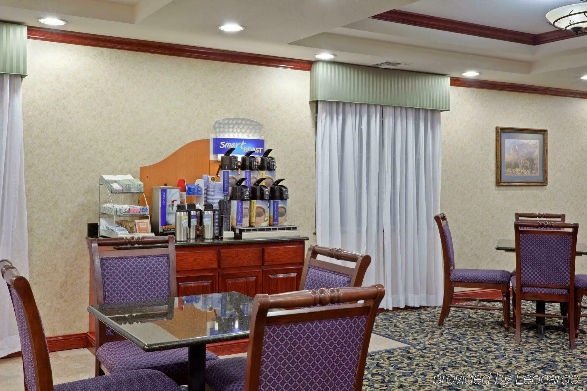 Holiday Inn Express Hotel & Suites Pampa By Ihg Restaurant photo