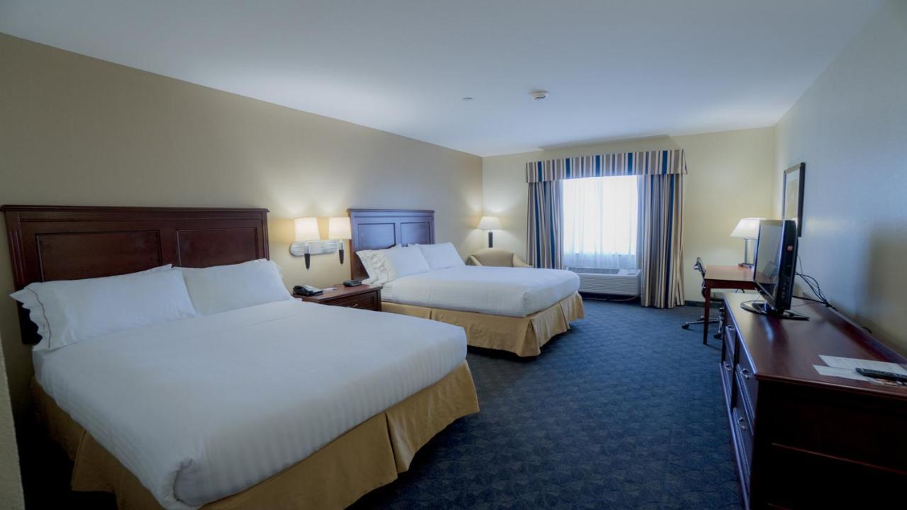 Holiday Inn Express Hotel & Suites Pampa By Ihg Exterior photo