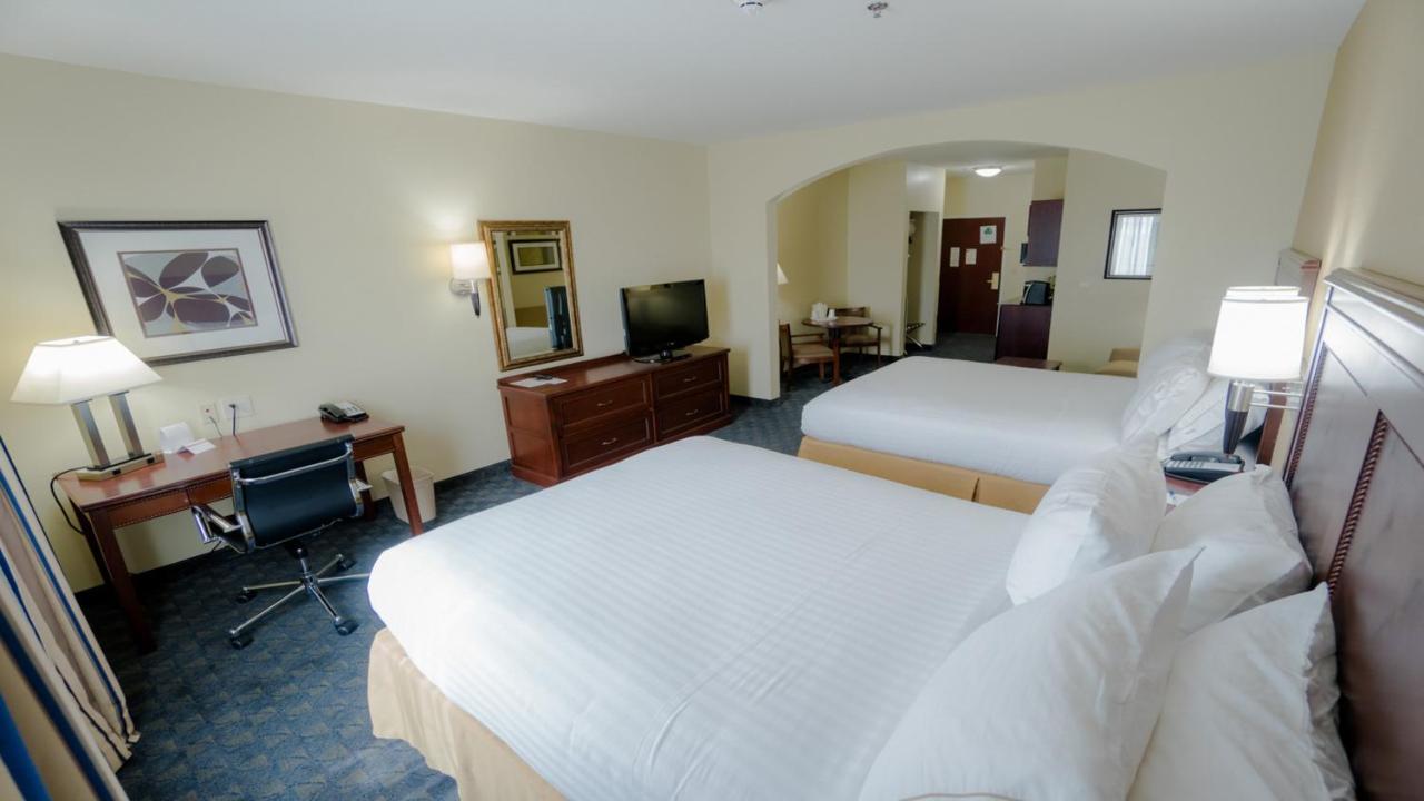 Holiday Inn Express Hotel & Suites Pampa By Ihg Exterior photo