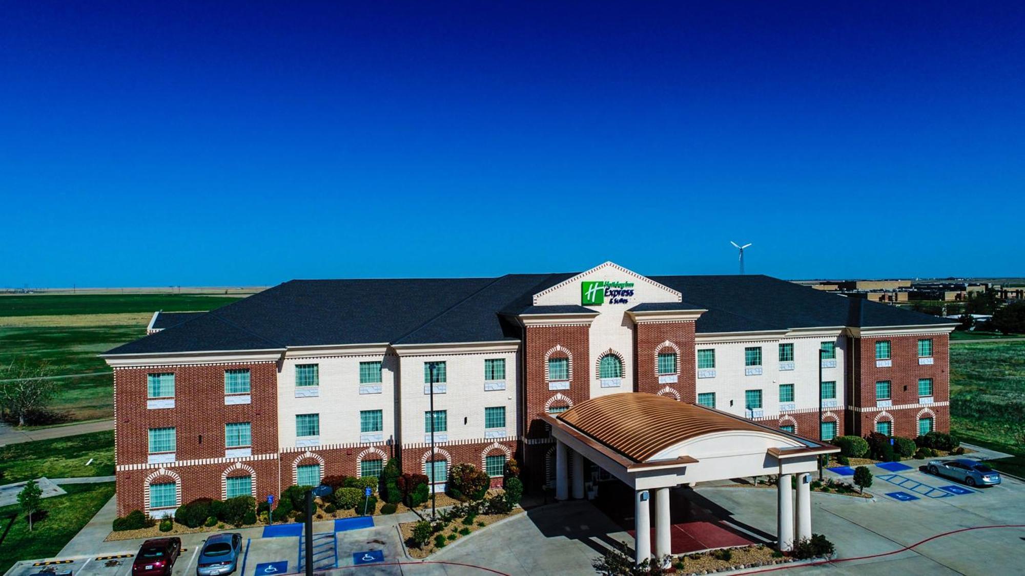 Holiday Inn Express Hotel & Suites Pampa By Ihg Exterior photo
